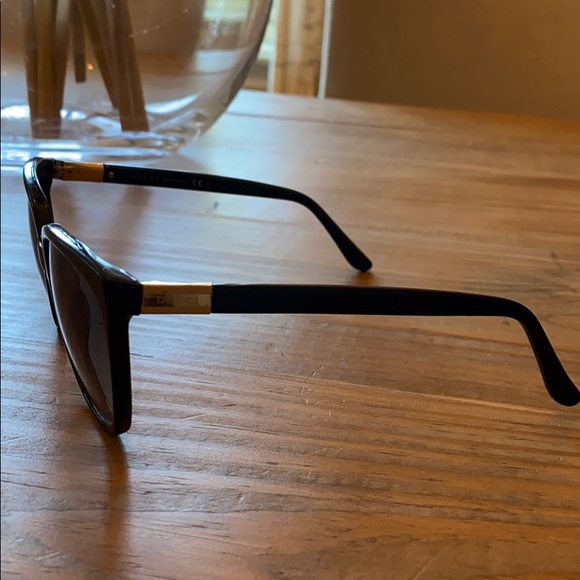 Gucci black sunglasses